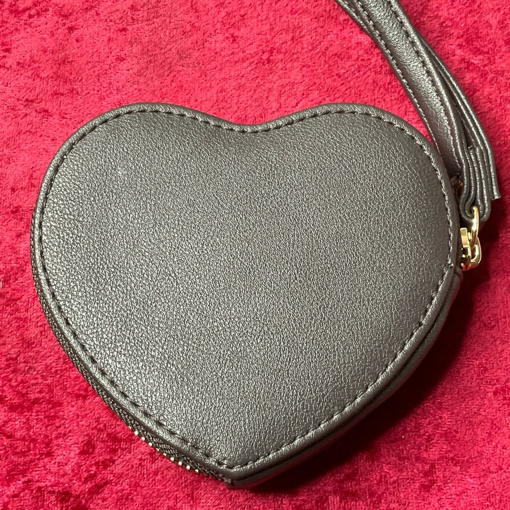 Juicy Couture Royal Heart Shaped Wristlet Wallet, pink & chocolate, EUC, Y2K - Picture 3 of 5